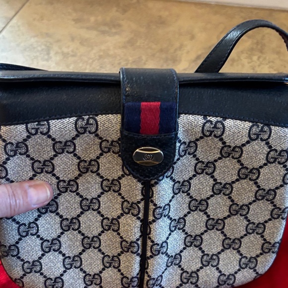 Vintage-Rare- Supreme Gucci Navy/Cream leather authentic Monogram Crossbody Bag - Picture 3 of 17